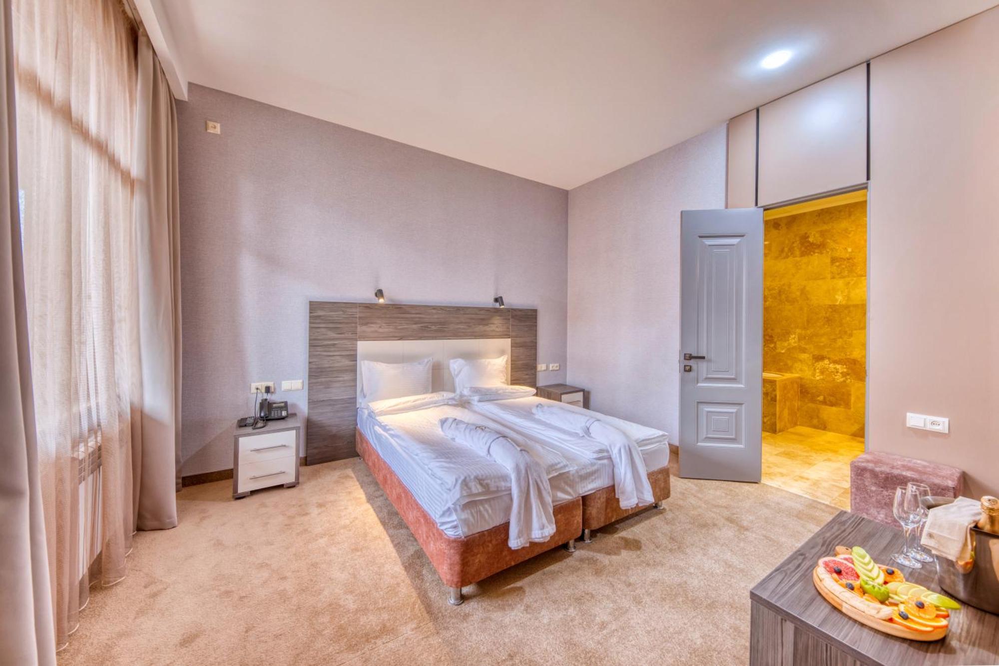 Hotel Grace Kecharis 4*